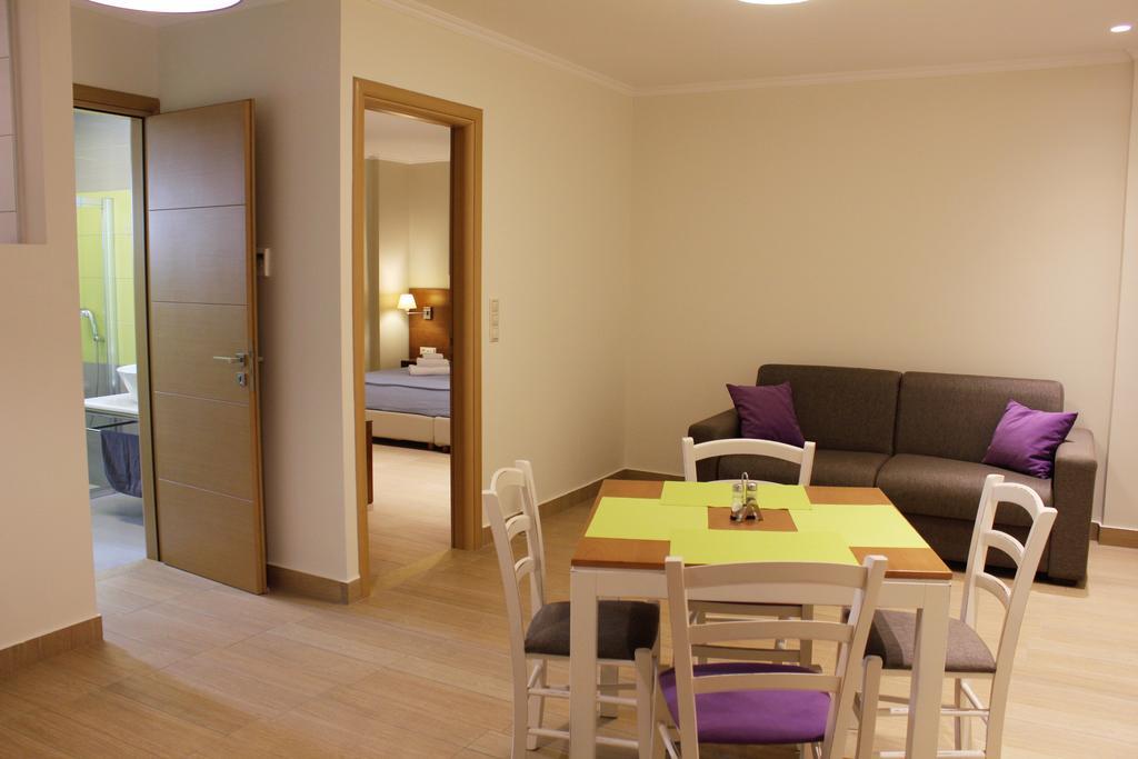 Niriides Luxury Villas 3*